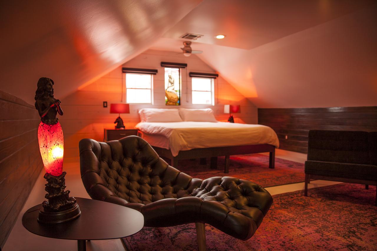 Royal Street Inn & Bar New Orleans Bagian luar foto