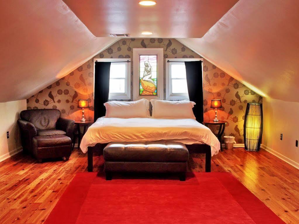 Royal Street Inn & Bar New Orleans Bagian luar foto